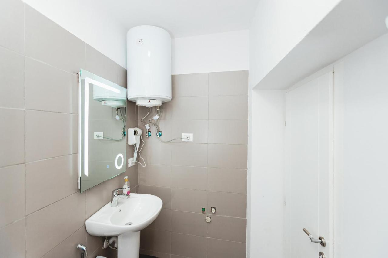New Apartment At New Bazaar - Tirana City Center Екстер'єр фото
